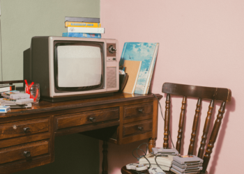 Como ligar um console de videogame antigo numa TV