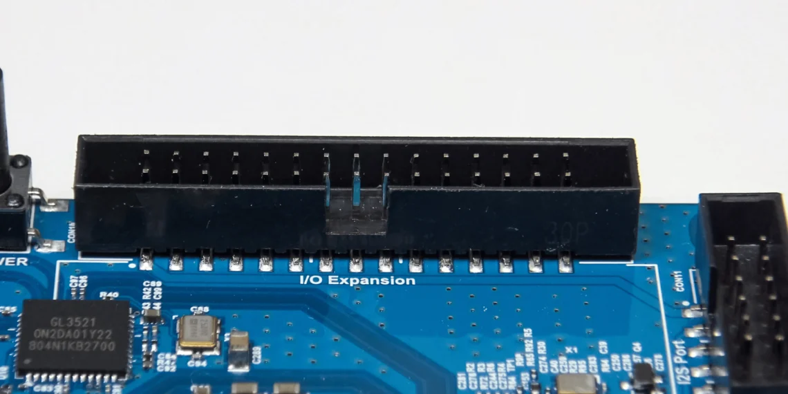 O que é um produto recondicionado em 2024? Veja Agora! 1 Componente eletrônico recondicionado em close-up, ilustrando o que é um produto recondicionado.